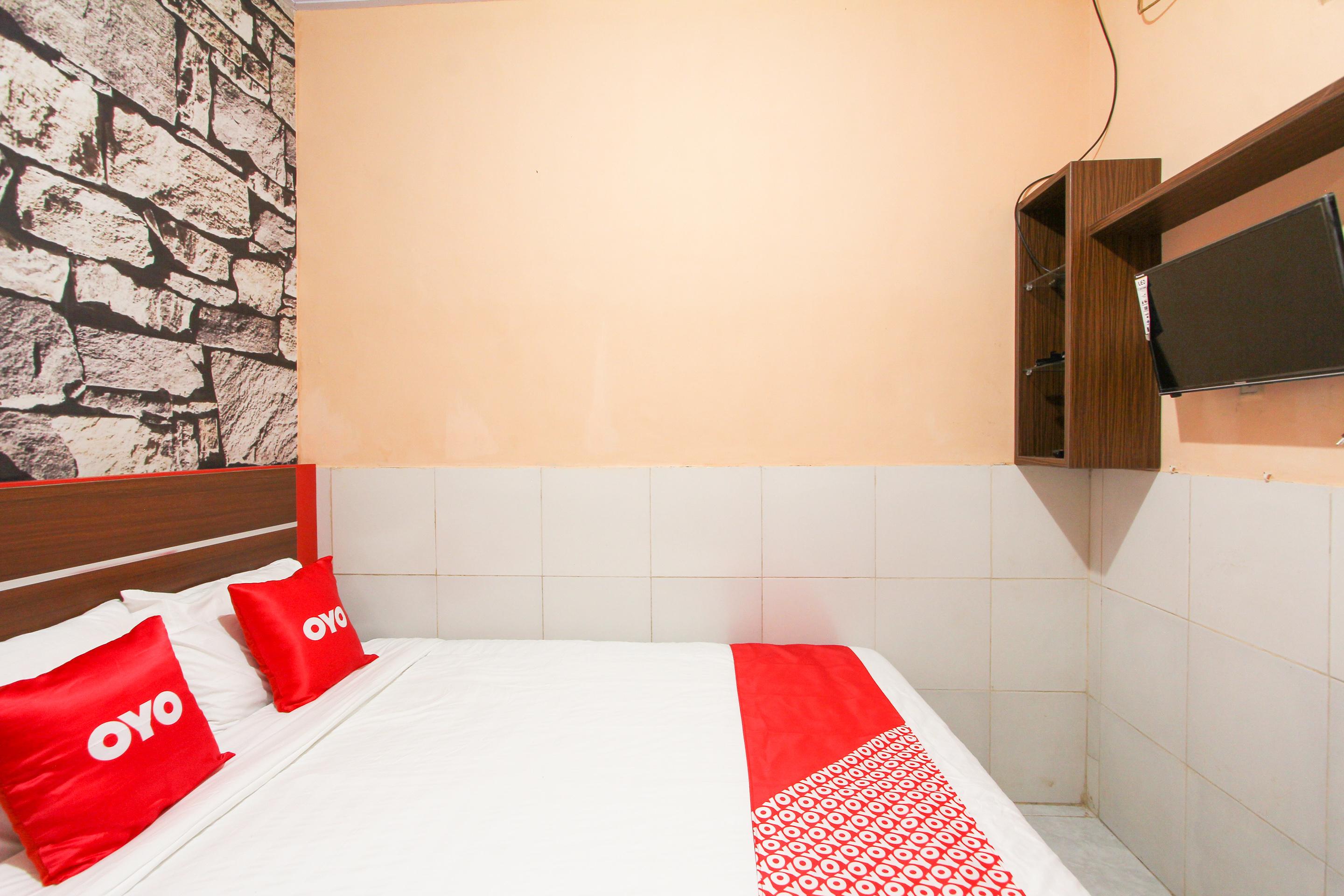 Oyo 1594 Al Firdausi Residence Баньюванги Экстерьер фото