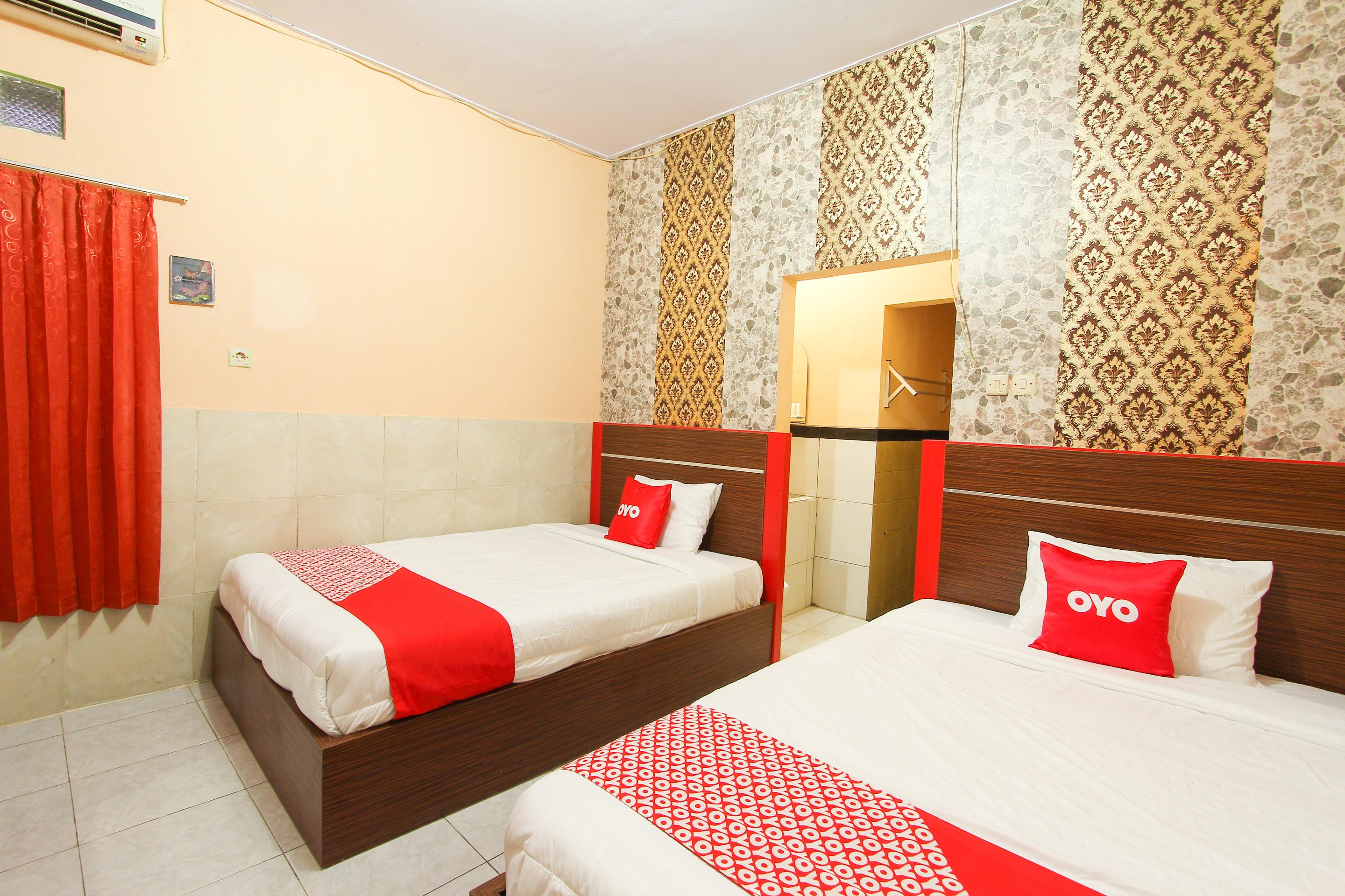 Oyo 1594 Al Firdausi Residence Баньюванги Экстерьер фото